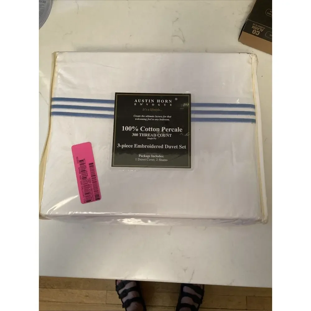 Austin Horn-Luxury Cotton Duvet Set blue embroidery/white cotton-Queen Cp. $150